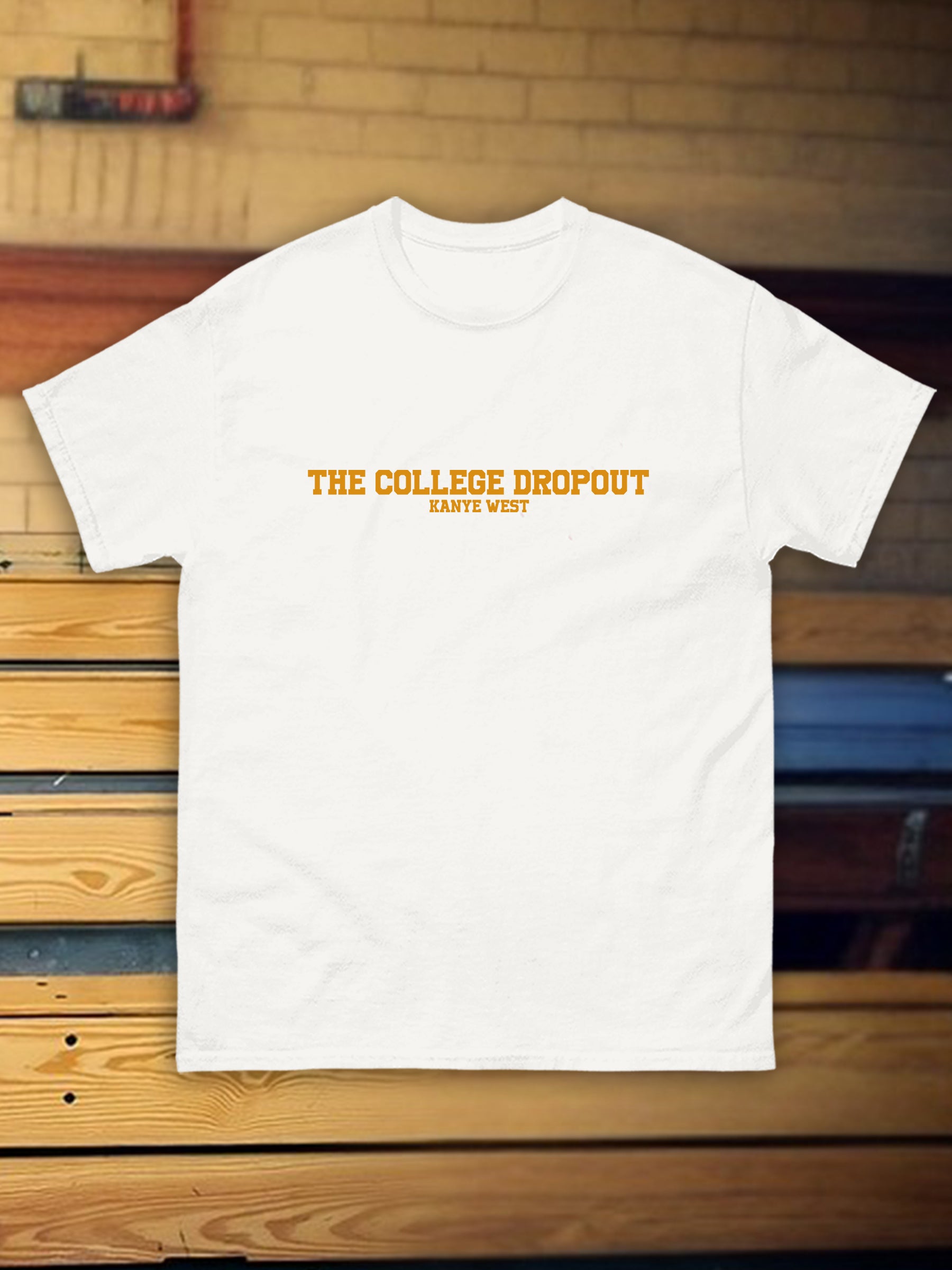 T-shirt THE COLLEGE DROPOUT - Introvrtee